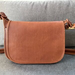 Vintage Coach Leather Patricia Legacy Crossbody Shoulder Bag British Tan